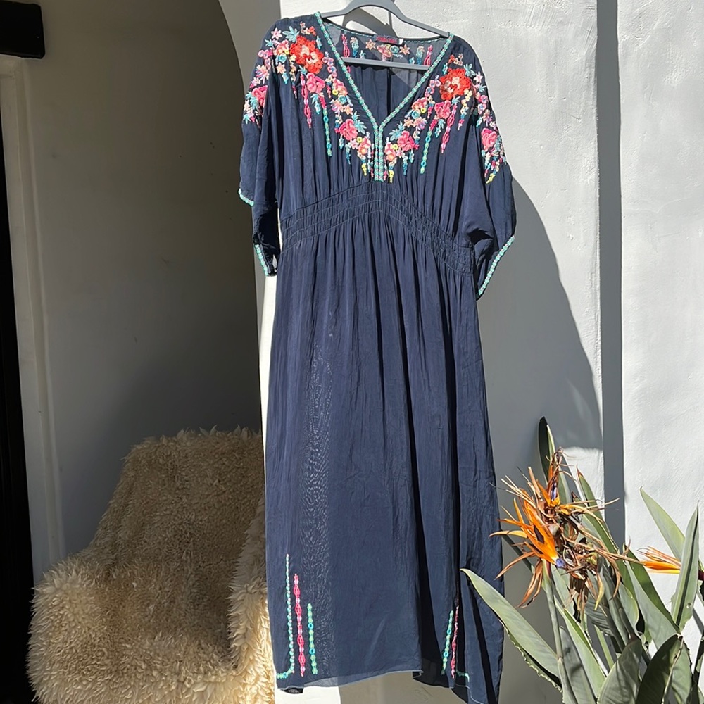 Johnny Was embroidered rayon maxi dress size L